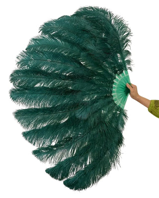 Éventail en plumes d'autruche vert forêt à 2 couches 30"x 54"
