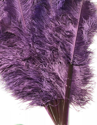 Éventail en plumes d'autruche triple épaisseur violet foncé 35"x 63"