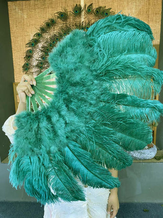 Éventail en plumes d'autruche de marabout vert forêt 24"x 43"