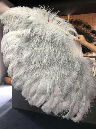 Éventail en plumes d'autruche gris clair XL 2 épaisseurs 34"x 60"