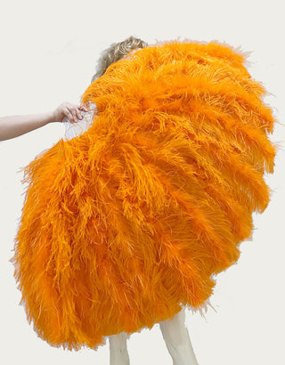 Éventail en plumes d'autruche orange 4 couches 35"x 67"