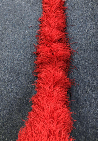 Boa en plumes d'autruche de luxe rouge pulpeux 25 plis
